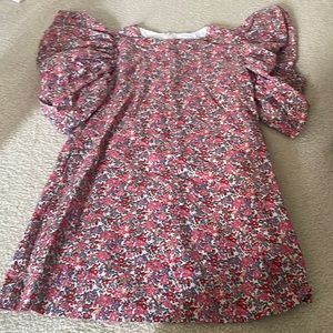 Dress flutter sleeve